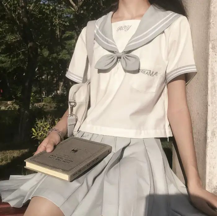 本杰明封面